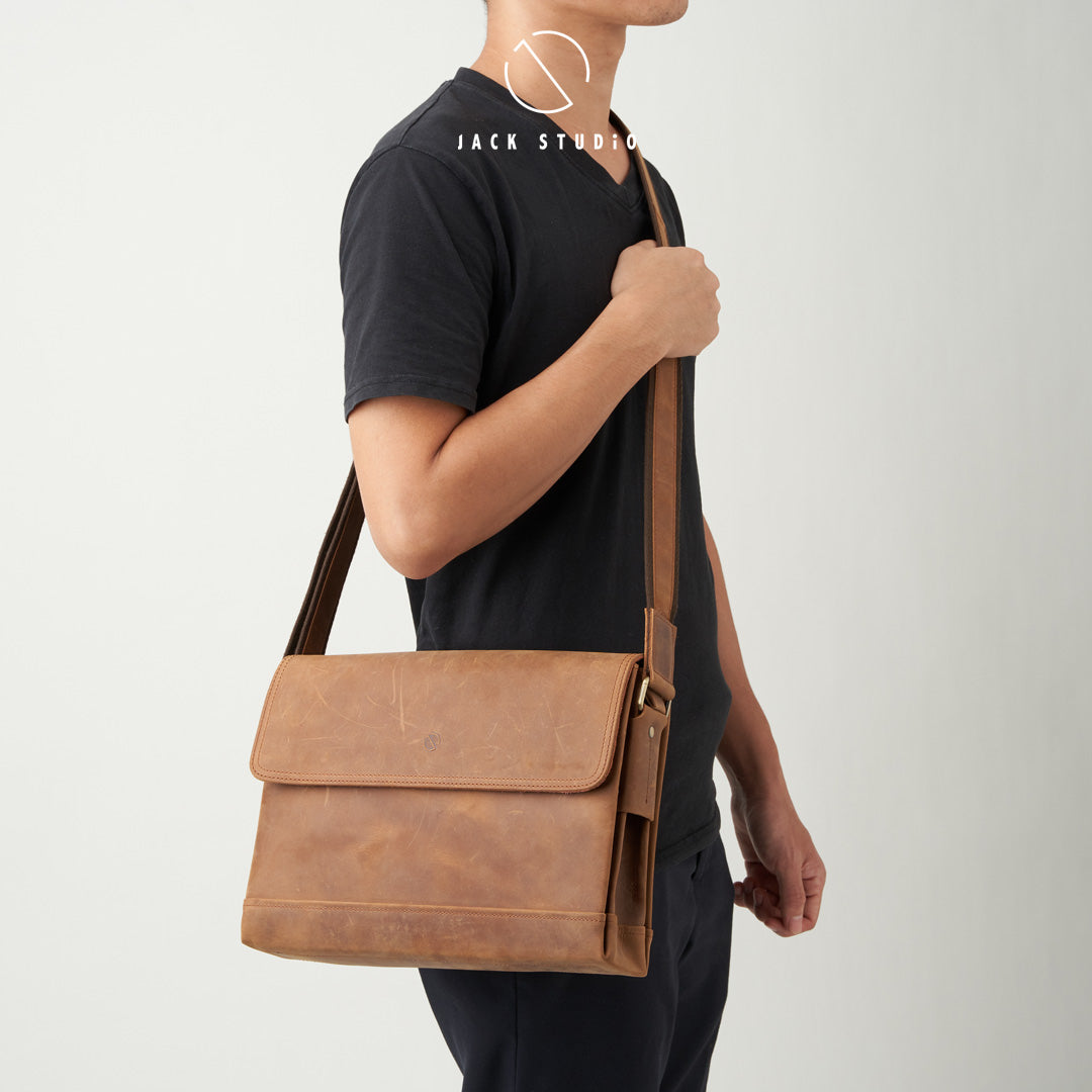 Jack Studio Full Grain Crazy Horse Leather Sling Crossbody Bag Beg Lelaki - BAC 30839