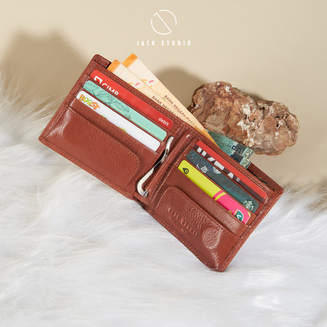 Jack Studio Vegetable Tanned Cow Leather Magnetic Closure Bifold Men’s Wallet with Money Clip - JWC 30861 - Jack Studio Marketing Sdn Bhd